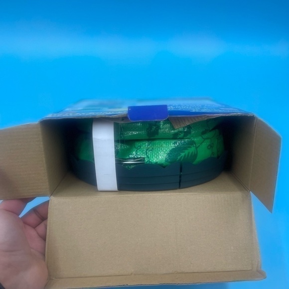 BRAND NEW! Topsy Turvy Upside Down Tomato Planter - Picture 4 of 5